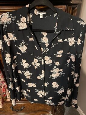 Express portofino floral blouse